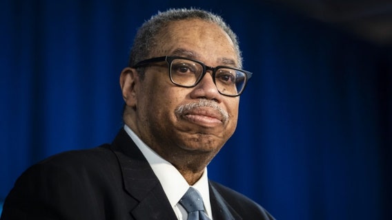 Dorval Carter to retire as president of Chicago Transit Agency at end of the month