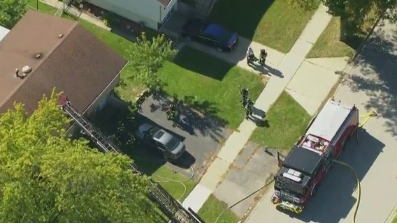 Fire erupts at Rolling Meadows home