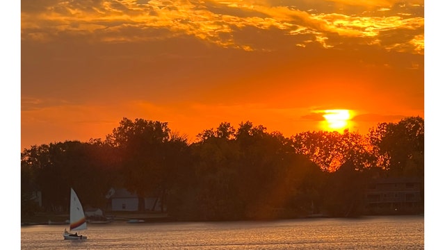 When will Chicago 'fall back' for the last time?