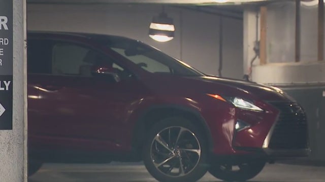 5 suspects rob Gold Coast valet, steal multiple vehicles from parking garage