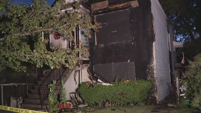 Man, 2 cats dead after fire erupts at Cicero home