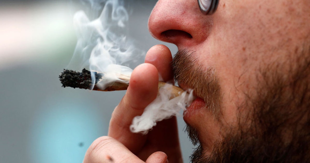 why do people hold cigarettes and joints differently Study: Weed smokers had more cases of emphysema, inflamed airways than some cigarette smokers As Minnesota stores begin to