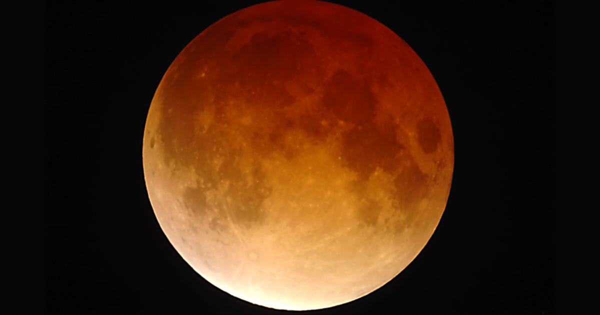 Photo: FOX 32 Chicago Lunar Eclipse 2026: Earth Sees Final Deep Partial Moon Show of the Year