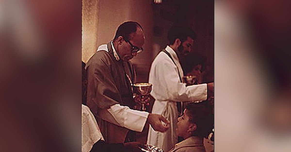 Accusers of Father George Clements call for Chicago priest to be added ...