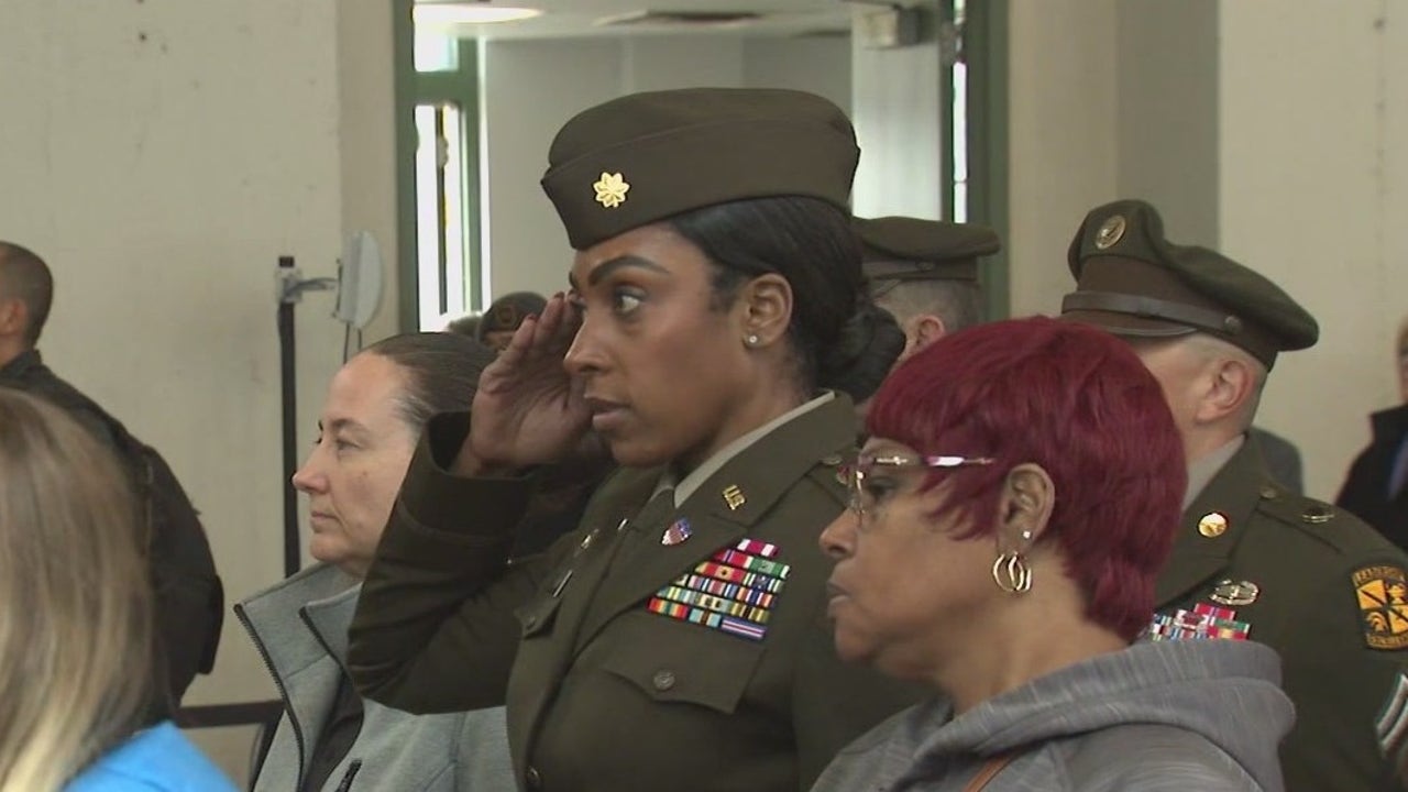 Chicago Honors Veterans On Veterans Day At Soldier Field | FOX 32 Chicago