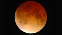 Partial lunar eclipse tonight: Best time to see it in Chicago