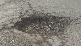 Chicago suburb launching app for residents to report potholes, streetlight outages