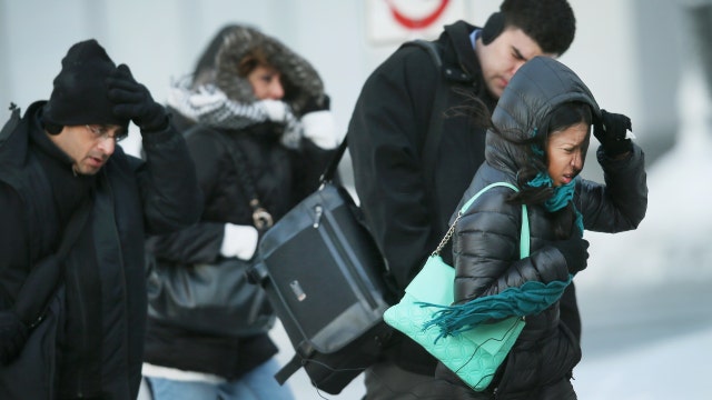 Chicago weather: Dangerous cold settles in with snow this weekend