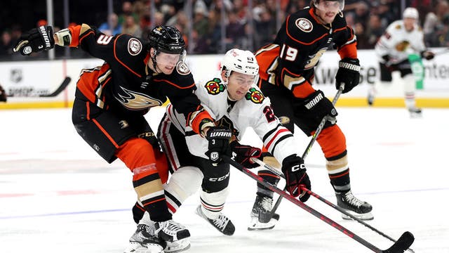 Jarred Tinordi's 2nd goal sends Blackhawks past Ducks 3-2