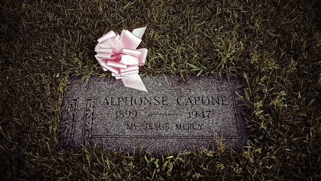 Al Capone’s grave defaced in Hillside