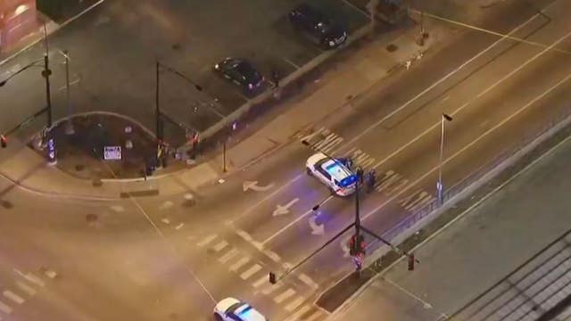 16-year-old girl shot near 95th Street Red Line station: police