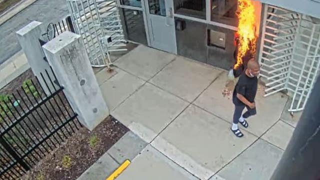 'I'm going to burn you': Man who set security station at FBI Chicago facility on fire made previous threats