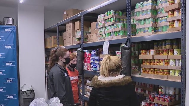 Chicago nonprofit says more families need help putting food on the table this Thanksgiving