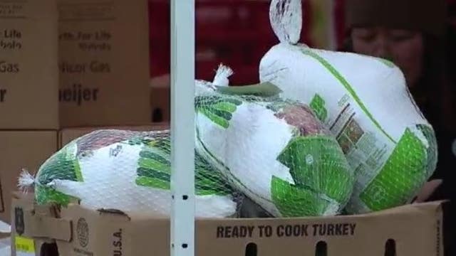 Black McDonald's Operators Association donates 2,000 turkeys to Chicago area families
