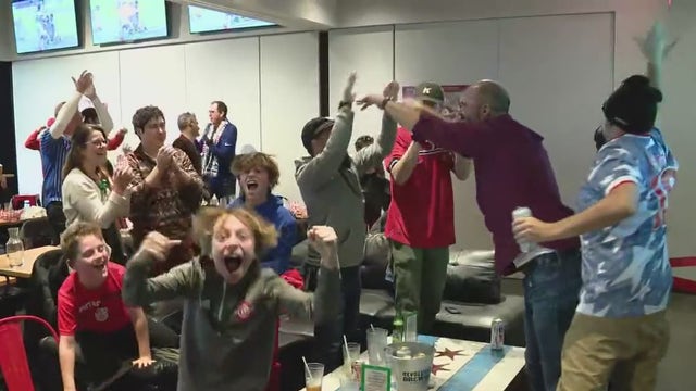 World Cup: Fans cheer on Team USA at Chicago watch parties