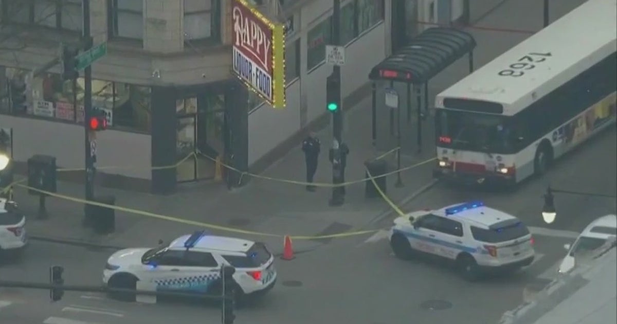 Man killed, woman shot while exiting CTA bus on Chicago's South Side ...