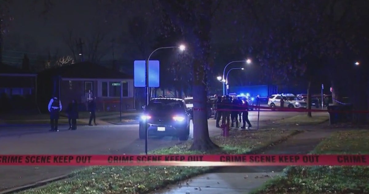 Chicago police shoot suspect after he allegedly fired several shots at ...