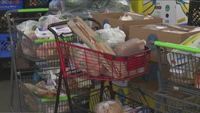 Edgewater food pantry working in overdrive to help neighbors in need this holiday season