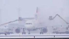 These are the airlines offering to waive fees as major Christmas week blizzard starts to unfold