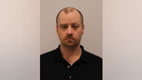 Registered sex offender charged after trying to steal girl's bag in Mount Prospect: police