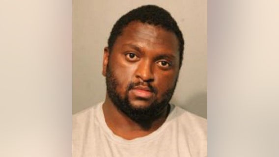 Convicted felon extradited to Chicago, charged with fatally shooting man near Greyhound bus station