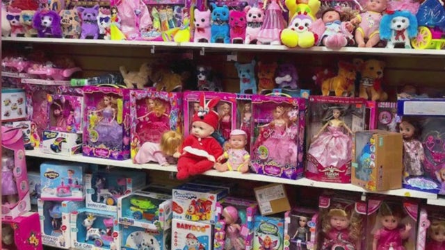 500 Chicago kids to get $20 vouchers to shop at Little Village Discount Mall