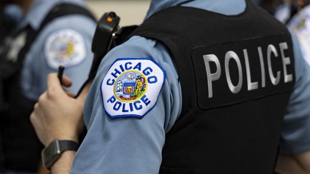 Chicago police officer indicted in alleged gun smuggling scheme