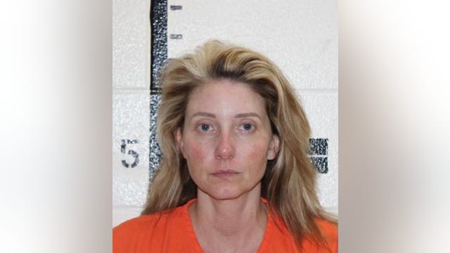 Murray County school administrator charged with molesting student