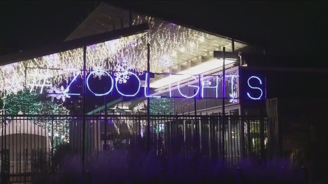 Zoo Lights at Lincoln Park Zoo extended through the new year