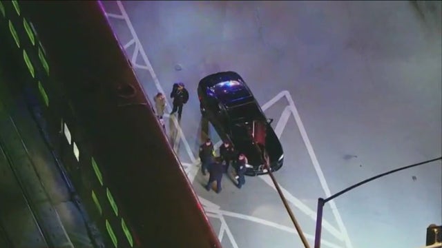 Metra train strikes car in Arlington Heights