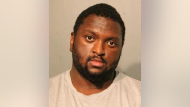 Convicted felon extradited to Chicago, charged with fatally shooting man near Greyhound bus station