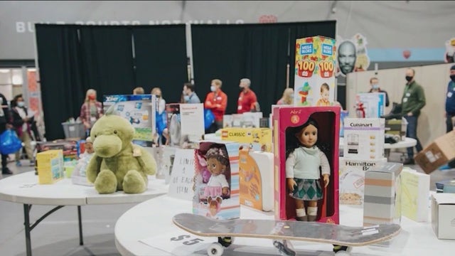 Chicago nonprofit hosting annual Christmas shopping event this Friday