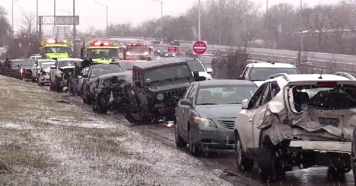 At least ten cars crash on icy I-57 in Calumet Park | FOX 32 Chicago
