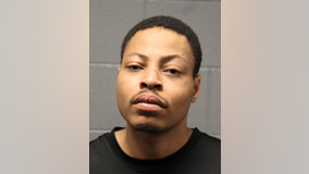 Chicago man charged with robbing victim on CTA platform in River North