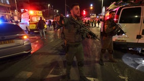 Gunman kills 6 near Jerusalem synagogue