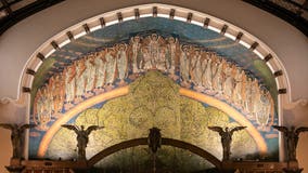 Historic mural restored at Chicago's Second Presbyterian Church