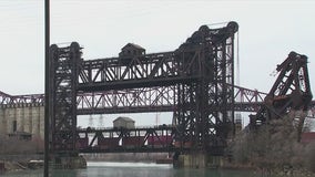 Chicago awarded $144M to improve four bridges over the Calumet River