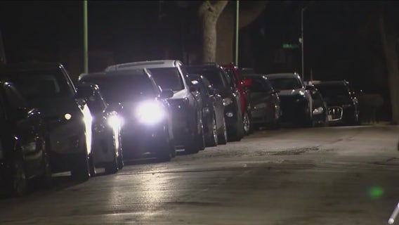 Chicago residents fed up, hold meeting with city leaders after elderly victims robbed at gunpoint