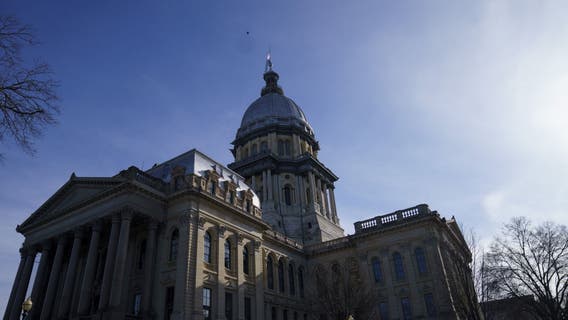 Illinois lawmakers OK new nuclear technology but fail to extend private-school scholarships