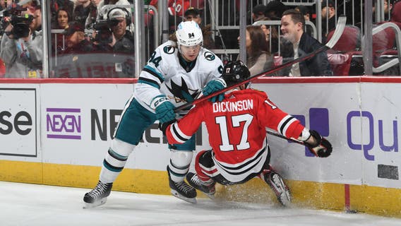 Karlsson gets franchise record as Sharks beat Blackhawks 5-2