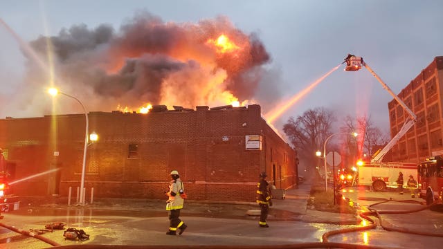 Extra-alarm fire breaks out on Chicago's West Side