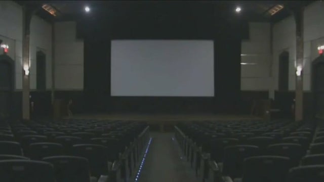 Regal Cinemas closing more theaters in Chicago area