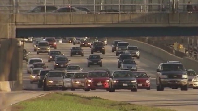 Chicago drivers lost 155 hours of their lives while stuck in traffic in 2022: study