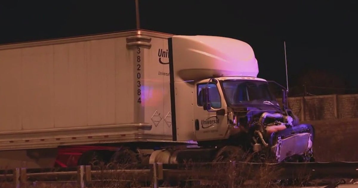 Man killed in wrong way, three-vehicle crash on I-94: ISP | FOX 32 Chicago