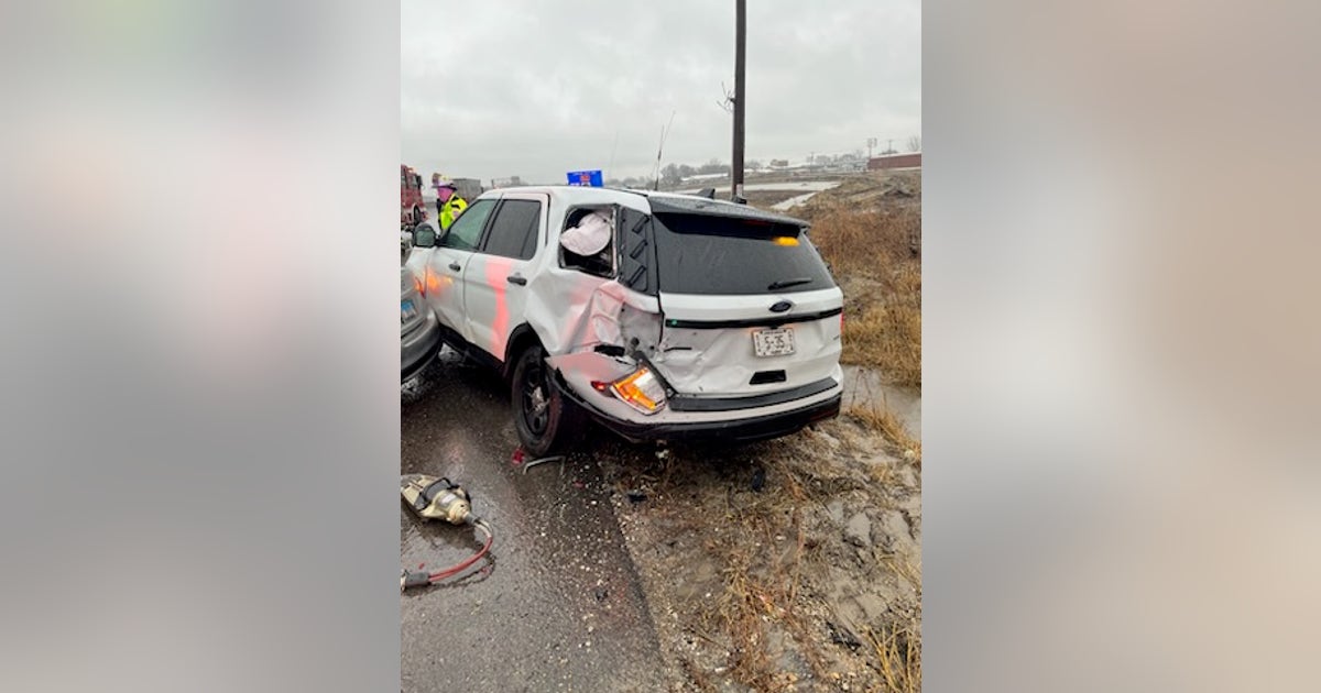 Illinois man cited for crashing vehicle into ISP squad car that had ...