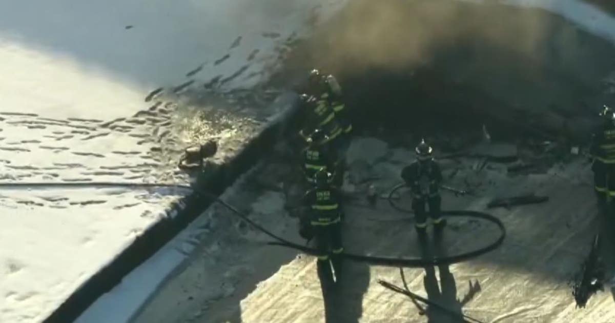 Fire reported at building on Chicago's Northwest Side | FOX 32 Chicago