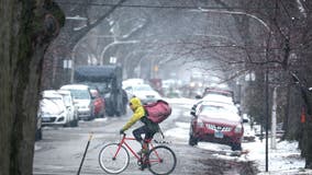 Chicago weather: Latest on Thursday's sticking snow