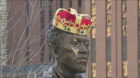 Groups recognize Chicago's founding father on first day of Black History Month