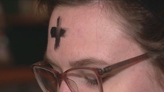 Chicago-area churches set up shop out in the community for Ash Wednesday