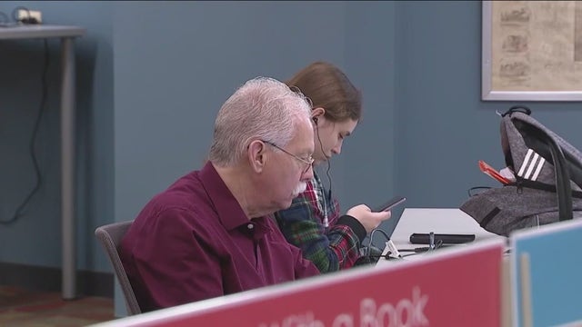 Chicago ice storm: Thousands still without power in north suburbs